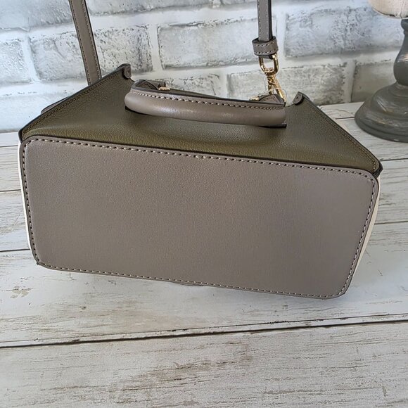 Michael Kors Marilyn Small Color Block Saffiano Leather Messenger Bag NEW - Picture 12 of 15